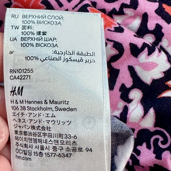 H&M Divided Patterned Dress - Picture 6 of 6